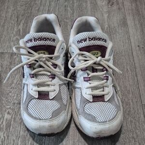 New‎ Balance White and Purple Sneakers
